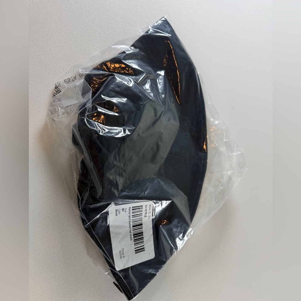 QUINCE Revive Nylon Bucket Hat Black NEW - Picture 2 of 4